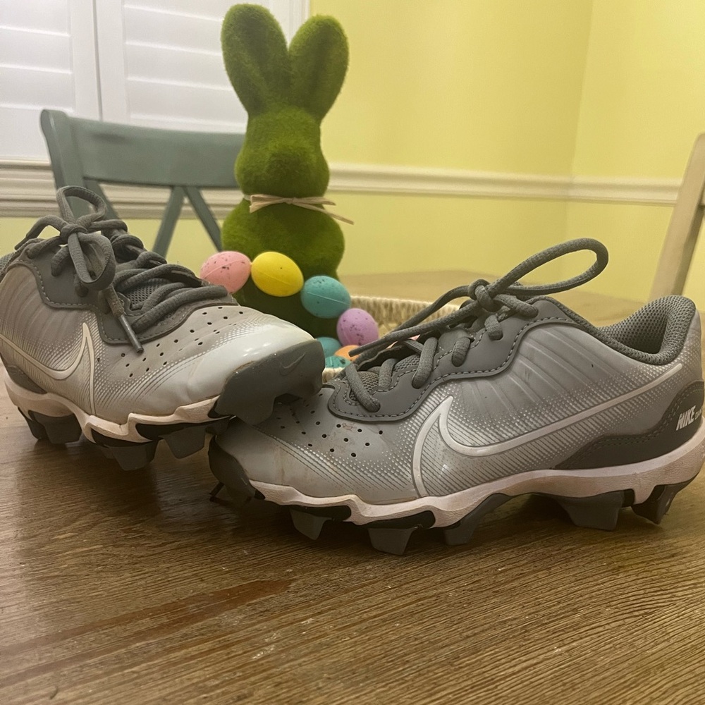 Nike Diamond Cleats 2.5Y
